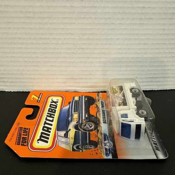 Matchbox #7 Ford Scissors Cargo Truck 1999 White Air Traffic Series NEW NIB - Picture 4 of 8